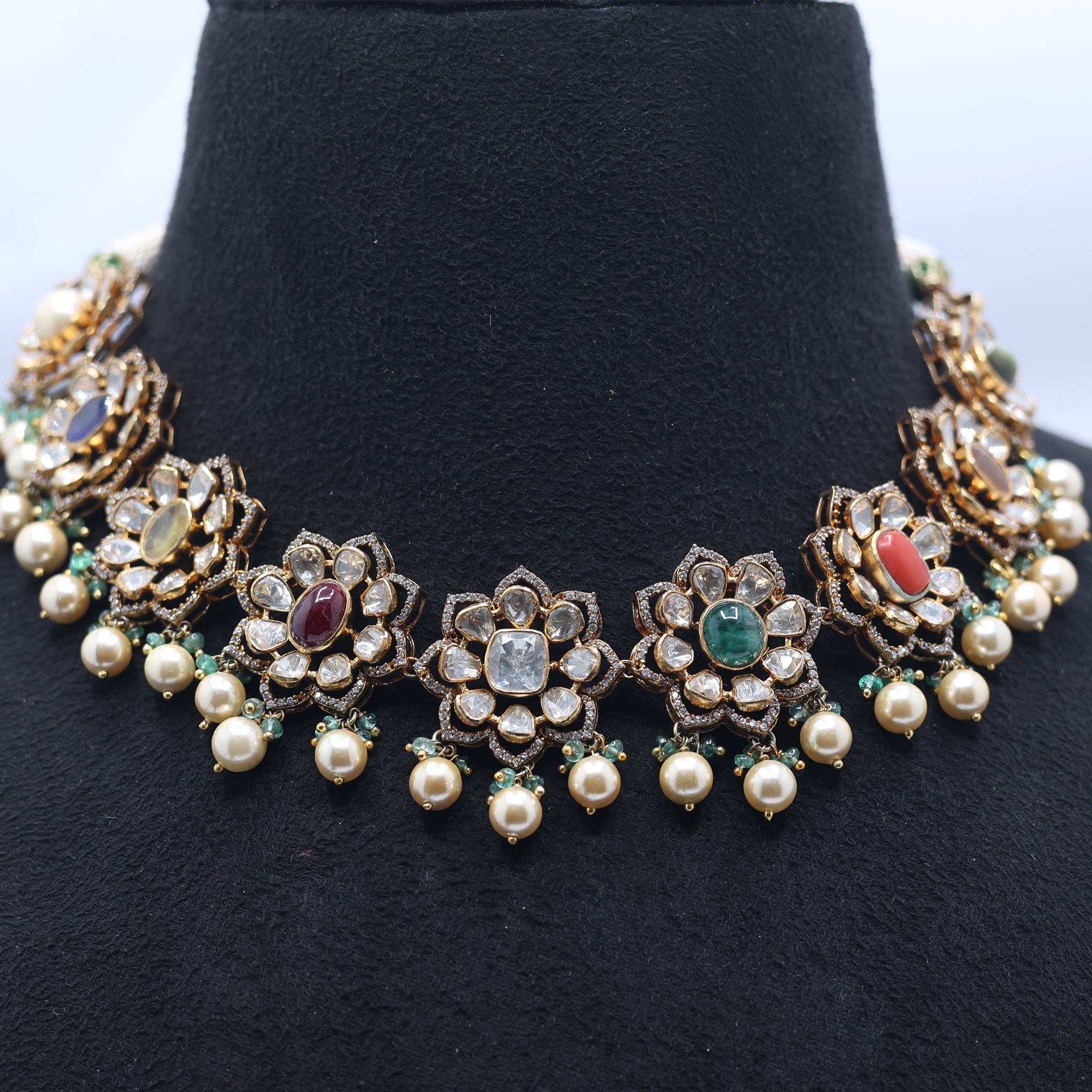 Kundan Antique Plating Floral Chokar Necklace For Woman