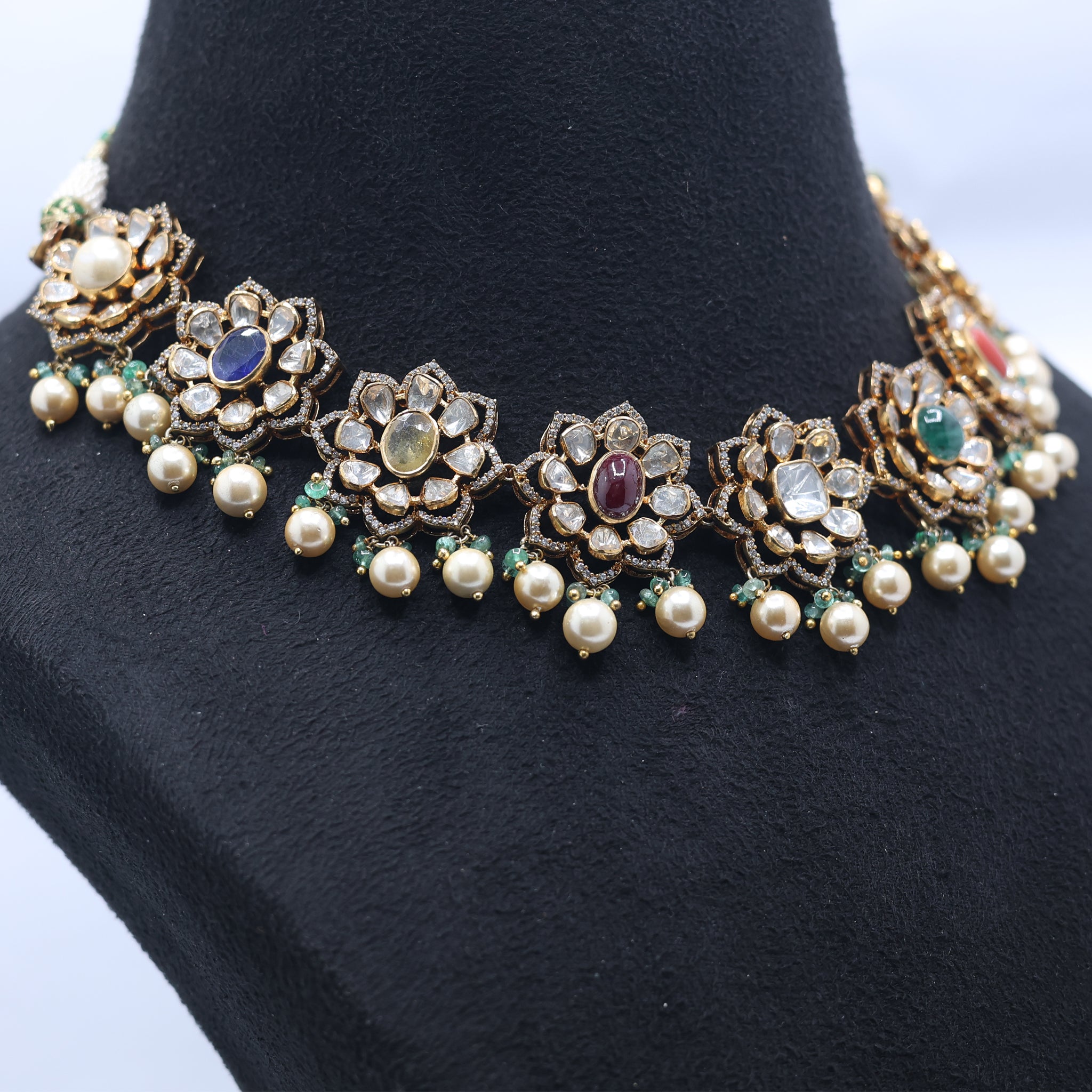 Kundan Antique Plating Floral Chokar Necklace For Woman