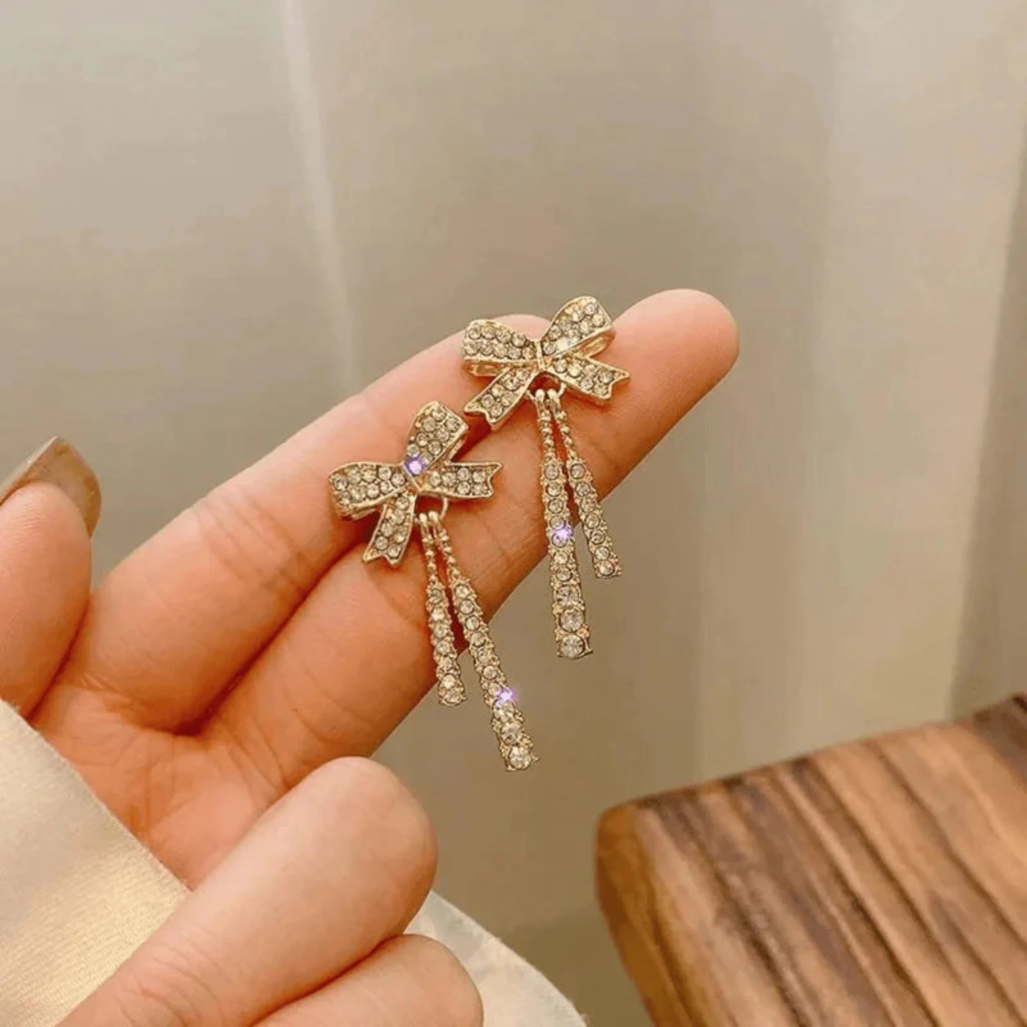 Silver Glittering Tassel Sophisticated Bowknot Yellow Gold Earring For Woman