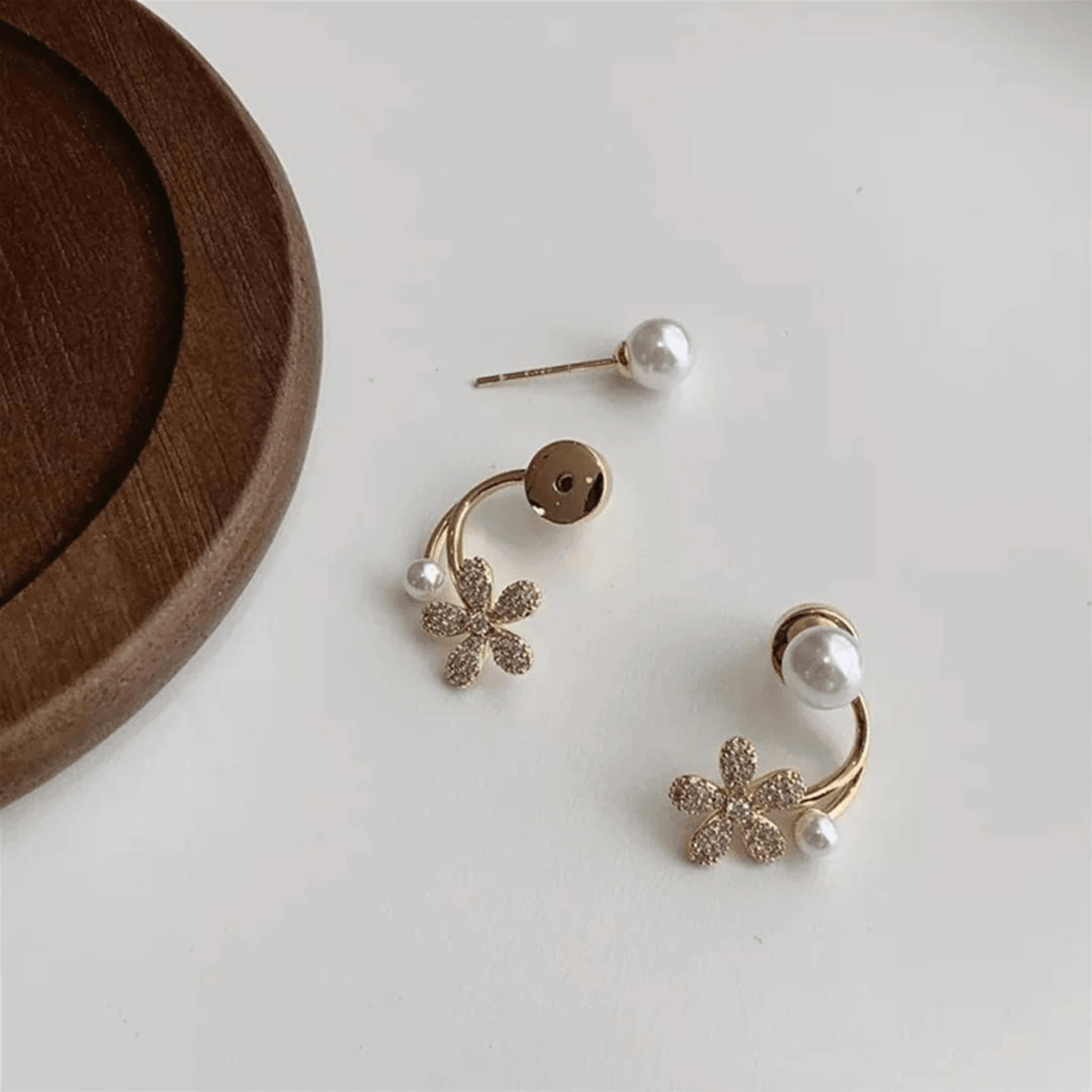 Silver Yellow Gold Elegant Floral Pearl Earring For Women