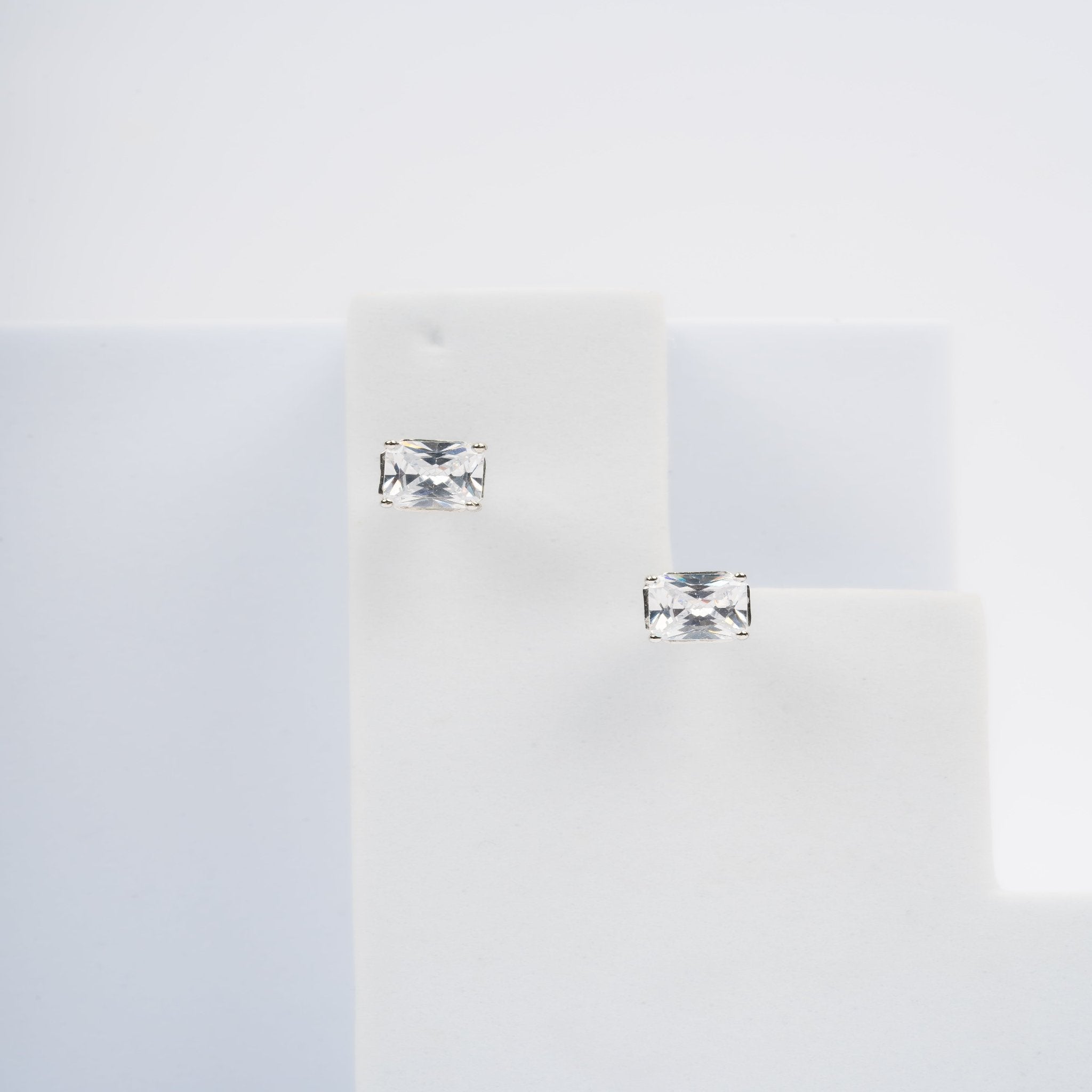 Square Princess-Cut White Gold Silver Luxury Solitaire Diamond Stud Earrings For Woman