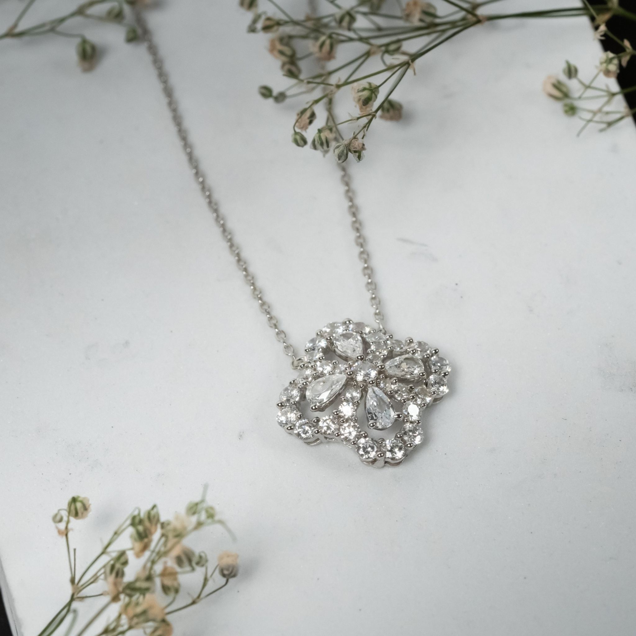 Clover Elegance Charm Pendant